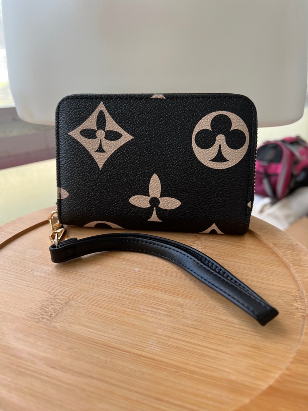 Classic Fashion Black Patterned Zip Wristlet Wallet with Beige Motifs